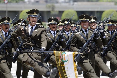 peruvian army uniform